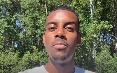 Una captura del vídeo en el que Isak envía un mensaje a la afición.