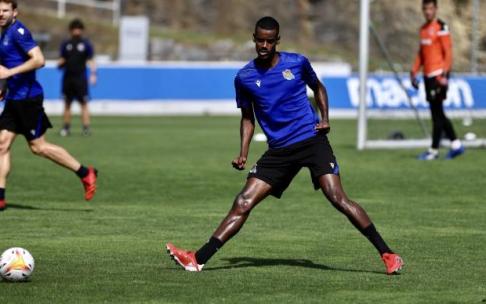 Real Sociedad | Isak: Un cumpleaños amargo Real Sociedad | Isak: Un cumpleaños amargo