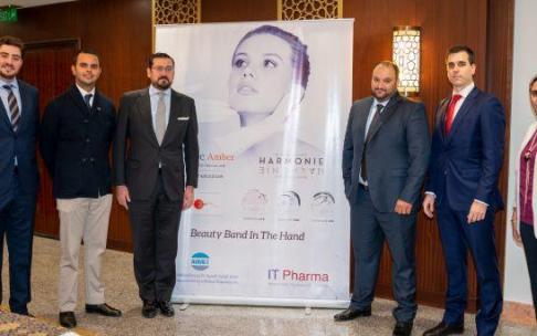 Asistentes al acto de presentación.