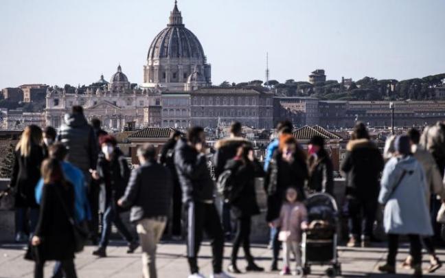 La mascarilla seguirá siendo obligatoria en interiores