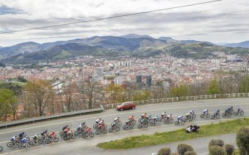 La Itzulia este jueves a su paso por Bilbao La Itzulia este jueves a su paso por Bilbao