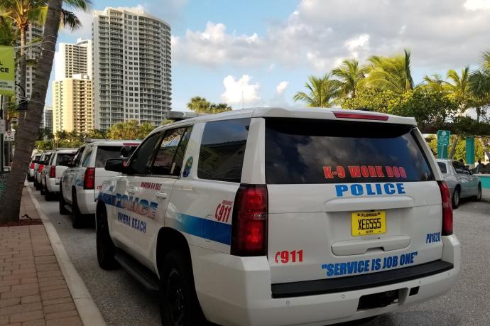 Imagen de archivo de un coche de la policía en Florida.