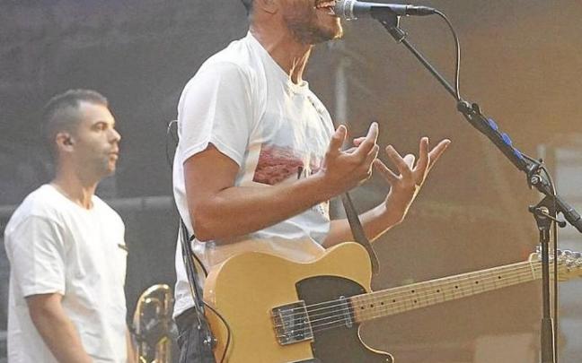 En Tol Sarmiento taldearen kontzertua, Gasteizen. Argazkia: Alex Larretxi