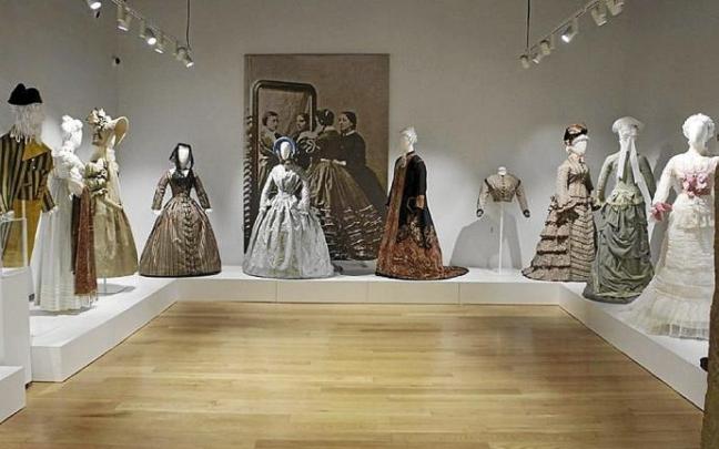 Varias indumentarias de la nueva exposición permanente. Foto: N.G.