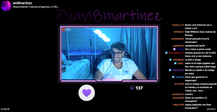 Javi Martínez, charlando en Twitch.