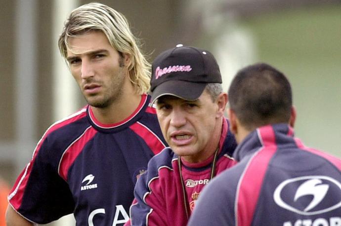 Aguirre, durante un entrenamiento en Tajonar con el 'Pipa' Gancedo y Gerardo Rivero.