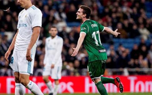 Javier Eraso celebra un gol anotado al Real Madrid en el Bernabéu. Javier Eraso celebra un gol anotado al Real Madrid en el Bernabéu.