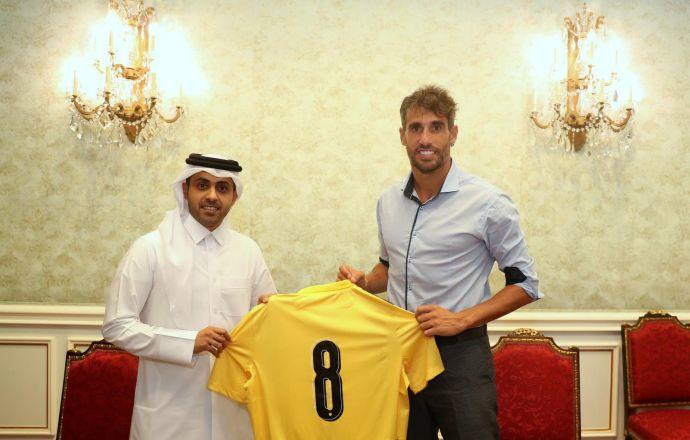 Javi Martínez posa como nuevo jugador del Qatar SC