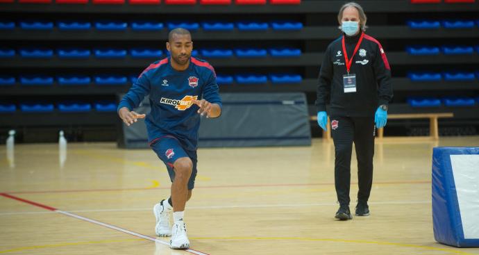 El base uruguayo se une a una lista en la que aparecen Prigioni, Santi Abad o el 'Chapu'