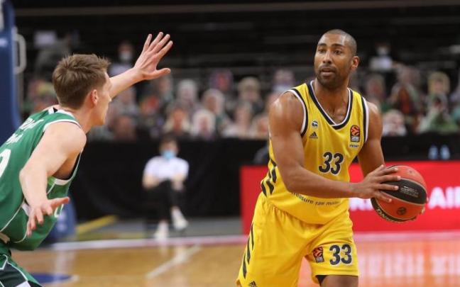 Fontecchio, Granger y Giedraitis ficharon por el Baskonia tras su paso por Berlín. Fotos: Euroliga