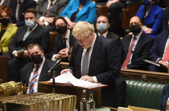 Johnson se ha visto obligado a pedir perdón por este escándalo en el Parlamento