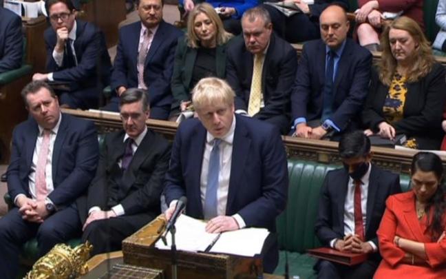 Boris Johnson, este lunes por la tarde en el Parlamento.