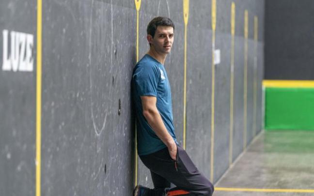 Jokin Altuna disputa mañana su tercera final del Manomanista en u curso en el que solamente ha quedado fuera de una cita por la txapela: la del Parejas