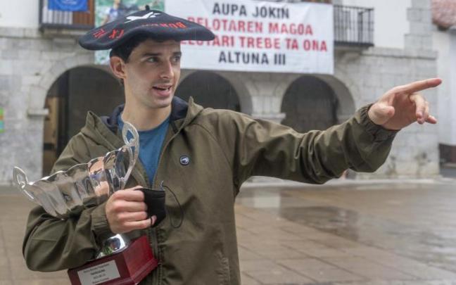 Jokin Altuna, campeón del Manomanista. Jokin Altuna, campeón del Manomanista.
