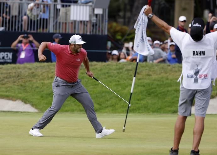 Jon Rahm celebra un buen golpe en el US Open.