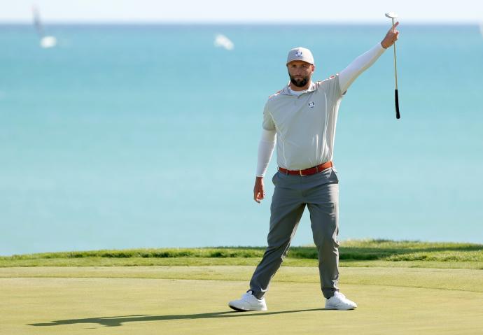 Jon Rahm celebra uno de los muchos putts complicados que metió en la Ryder Cup.