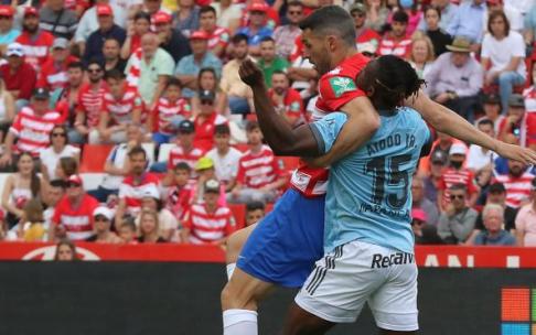 Jorge Molina, durante el último partido del Granada. Jorge Molina, durante el último partido del Granada.