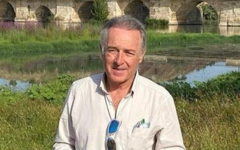 José Manuel Soto junto al puente del Ebro, una foto de su Instagram José Manuel Soto junto al puente del Ebro, una foto de su Instagram
