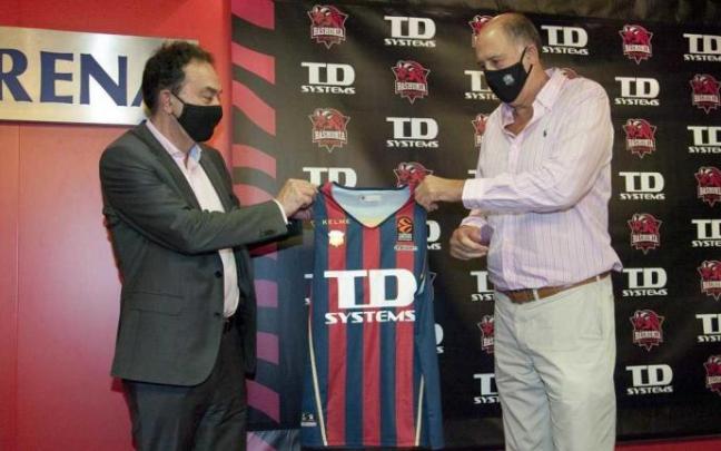 Josean Querejeta y Juan Manuel Martín, durante la presentación de TD Systems como patrocinador del Baskonia