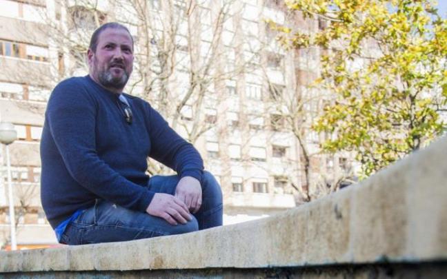 Joseba Terreros posando para una entrevista para DNA.