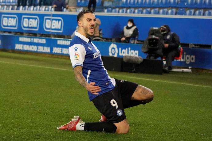 Joselu celebra el gol marcado ante el Getafe