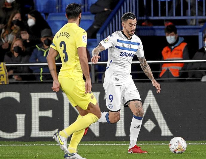 Joselu, con un gol y una asistencia creados de la nada, fue el único albiazul que destacó positivamente en el día de ayer. Foto: Área 11