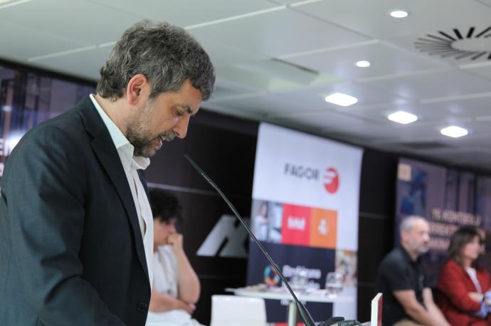 El reelegido presidente del Grupo Fagor, Joxean Alustiza, ayer en la asamblea de Arrasate.