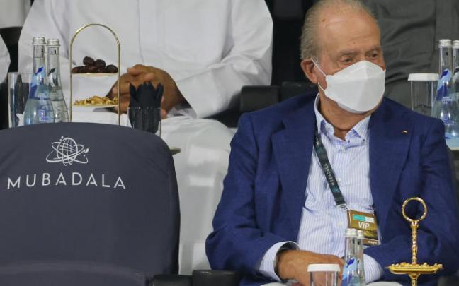 Juan Carlos I, en el torneo de tenis de exhibición de Abu Dabi. Juan Carlos I, en el torneo de tenis de exhibición de Abu Dabi.