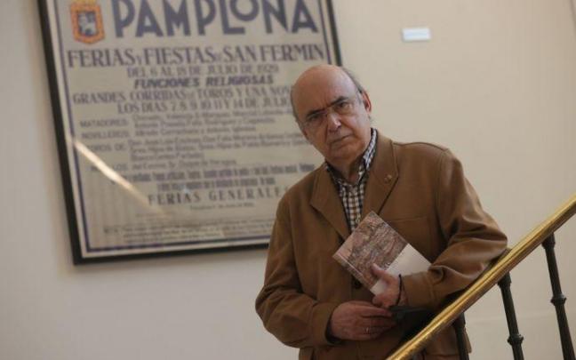 El historiador Juan José Martinena en la presentación del libro 'Cosas de la vieja Iruña'. El historiador Juan José Martinena en la presentación del libro 'Cosas de la vieja Iruña'.