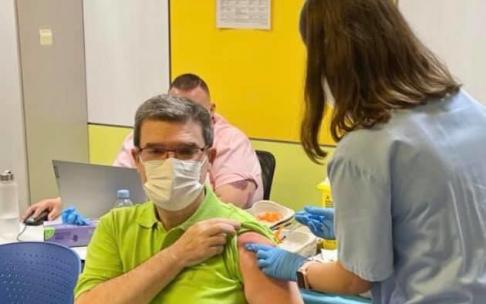 Juan Mari Aburto ha recibido este domingo la vacuna del coronavirus