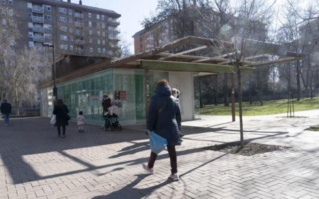 Local hostelero cerrado en el parque de Judimendi.