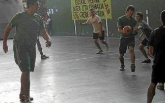 Lance de una competición de Artzikirol.