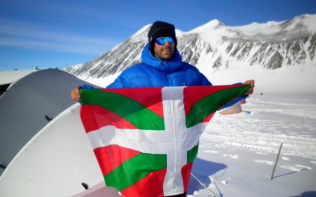 Urdaibai, durante su carrera en el Antártico.