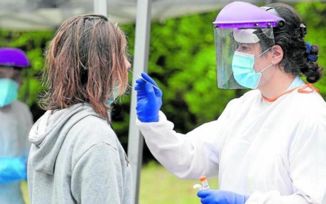 El elevado número de contagios ha obligado a incrementar el número de pruebas diagnósticas. Foto: Rubén Plaza