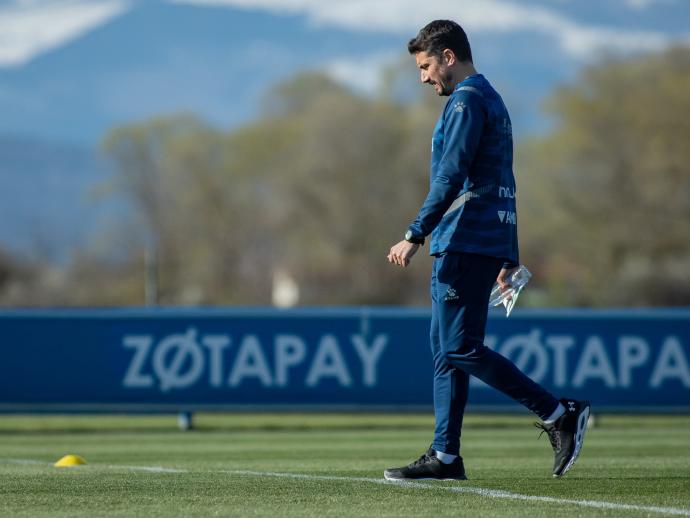 Julio Velázquez, en su primer entrenamiento este martes por la tarde en Ibai