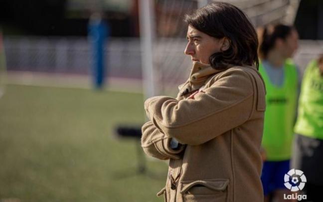 Junyent, dirigiendo al Eibar en un partido de la presente temporada. Junyent, dirigiendo al Eibar en un partido de la presente temporada.