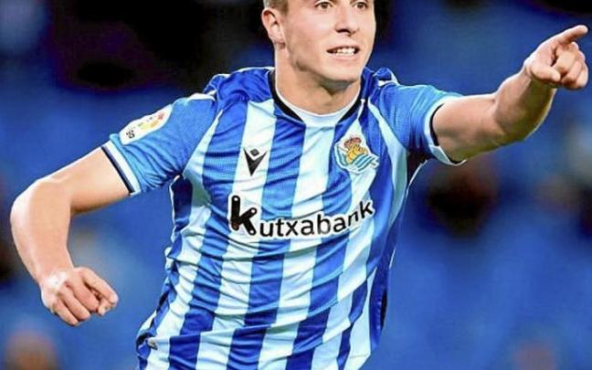 Jon Karrikaburu celebra uno de los goles ante el Sporting. Foto: LaLiga