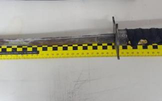 Le cortan el brazo con una catana durante una pelea en L'Hospitalet