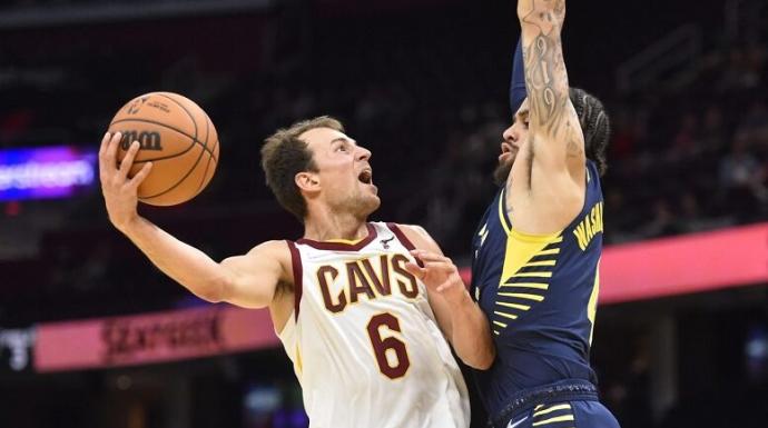 Kevin Pangos, en la imagen con la camiseta de los Cavaliers, fichará por el CSKA de Moscú