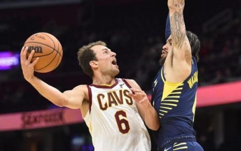 Kevin Pangos, en la imagen con la camiseta de los Cavaliers, fichará por el CSKA de Moscú