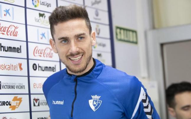 Barja, durante una rueda de prensa en Tajonar.