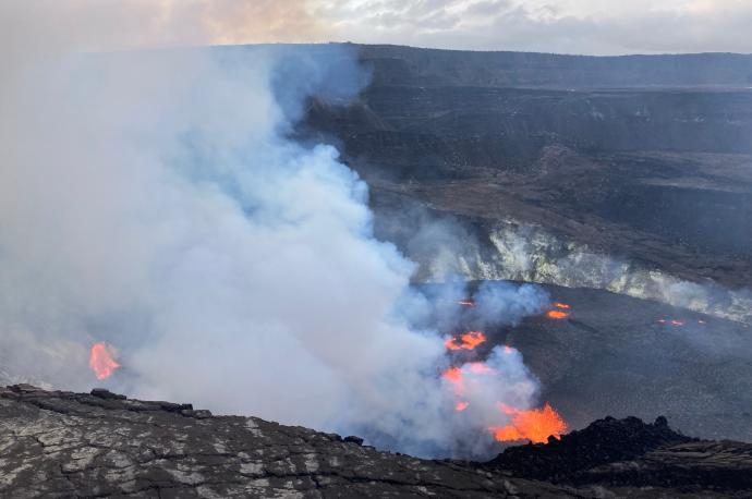 El Kilauea ha vuelto a entrar en erupción.