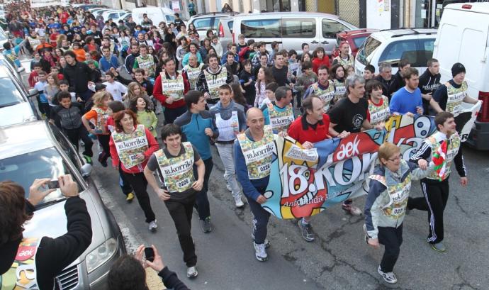 Imagen de archivo de la Korrika a su paso por Burlada.