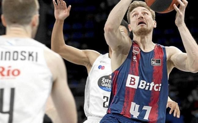 La irrupción de Kurucs en la segunda mitad cambió la cara del equipo. Foto: Josu Chavarri La irrupción de Kurucs en la segunda mitad cambió la cara del equipo. Foto: Josu Chavarri