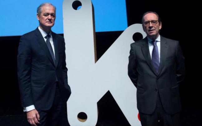 El consejero delegado de Kutxabank, Javier García Lurueña, y su presidente, Gregorio Villalabeitia.