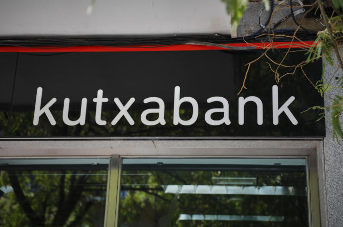 Kutxabank aumenta el ahorro en fondos de inversión frente a los depósitos