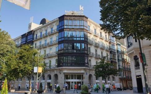 Kutxabank repite como el banco con mejor desempeño. Kutxabank repite como el banco con mejor desempeño.