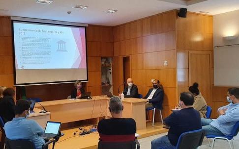 La Diputación Foral acerca el proyecto Araba Digital a las entidades locales del Territorio La Diputación Foral acerca el proyecto Araba Digital a las entidades locales del Territorio
