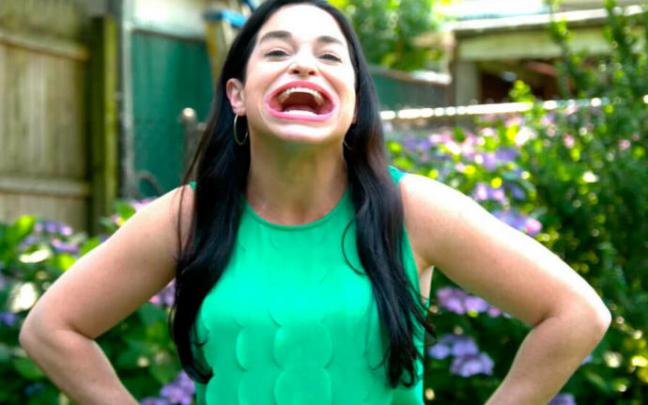 Samantha Ramsdell ha conseguido el récord de la boca más grande del mundo.