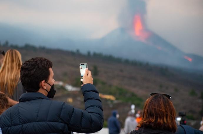 El volcán de Cumbre Vieja en La Palma se ha convertido en un gran atractivo turístico.